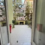 E Spazioso Con 3 Camere, 3 Bagni E Terrazzo